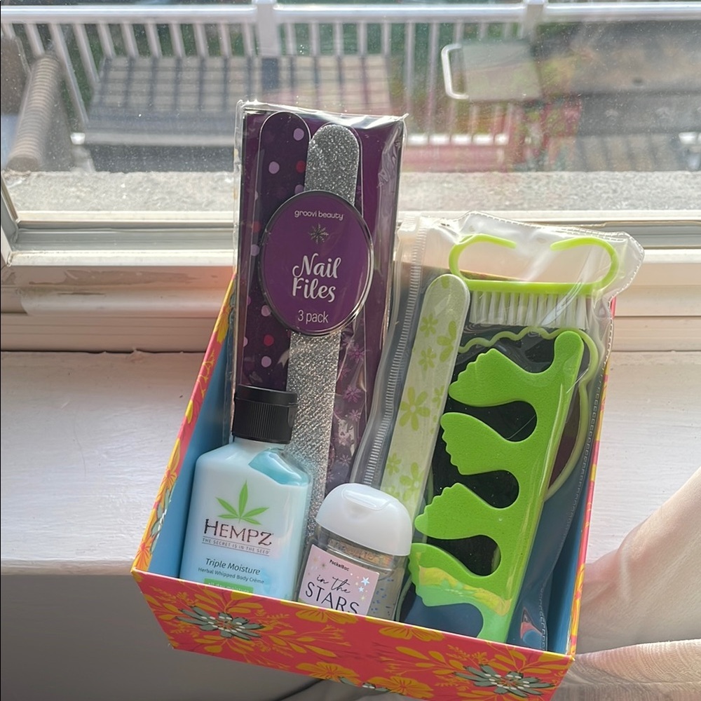 Hand and Nail Care Set!